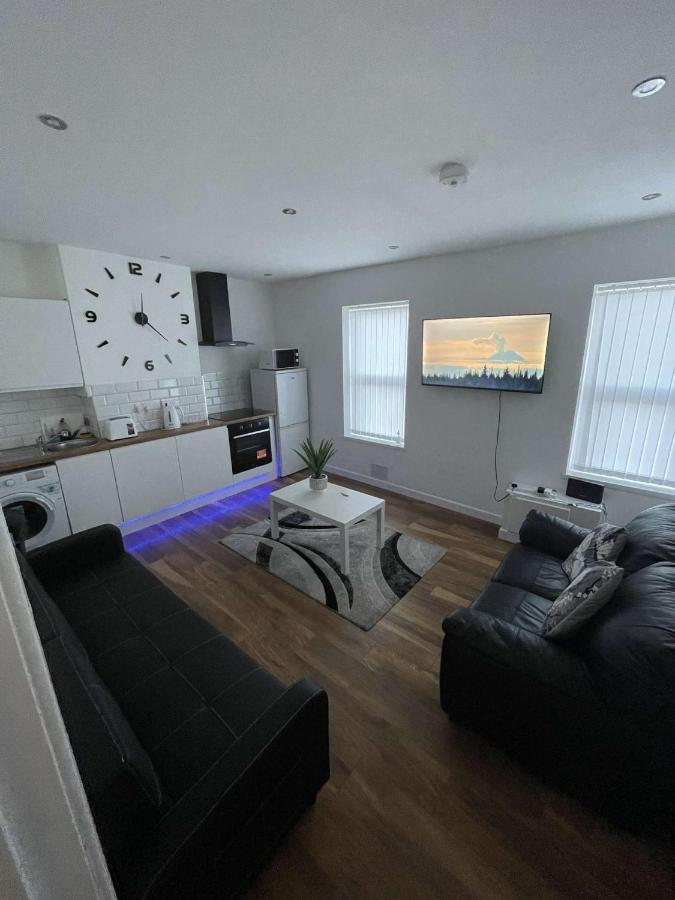 Central Serviced Apartments - Two Bedroom Apartment Cardiff Exterior foto