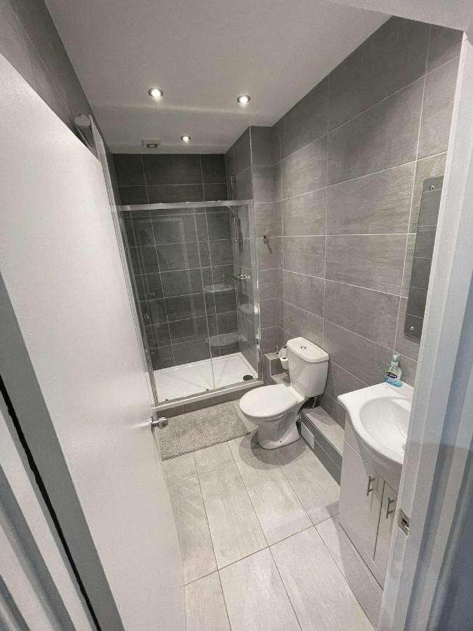 Central Serviced Apartments - Two Bedroom Apartment Cardiff Exterior foto